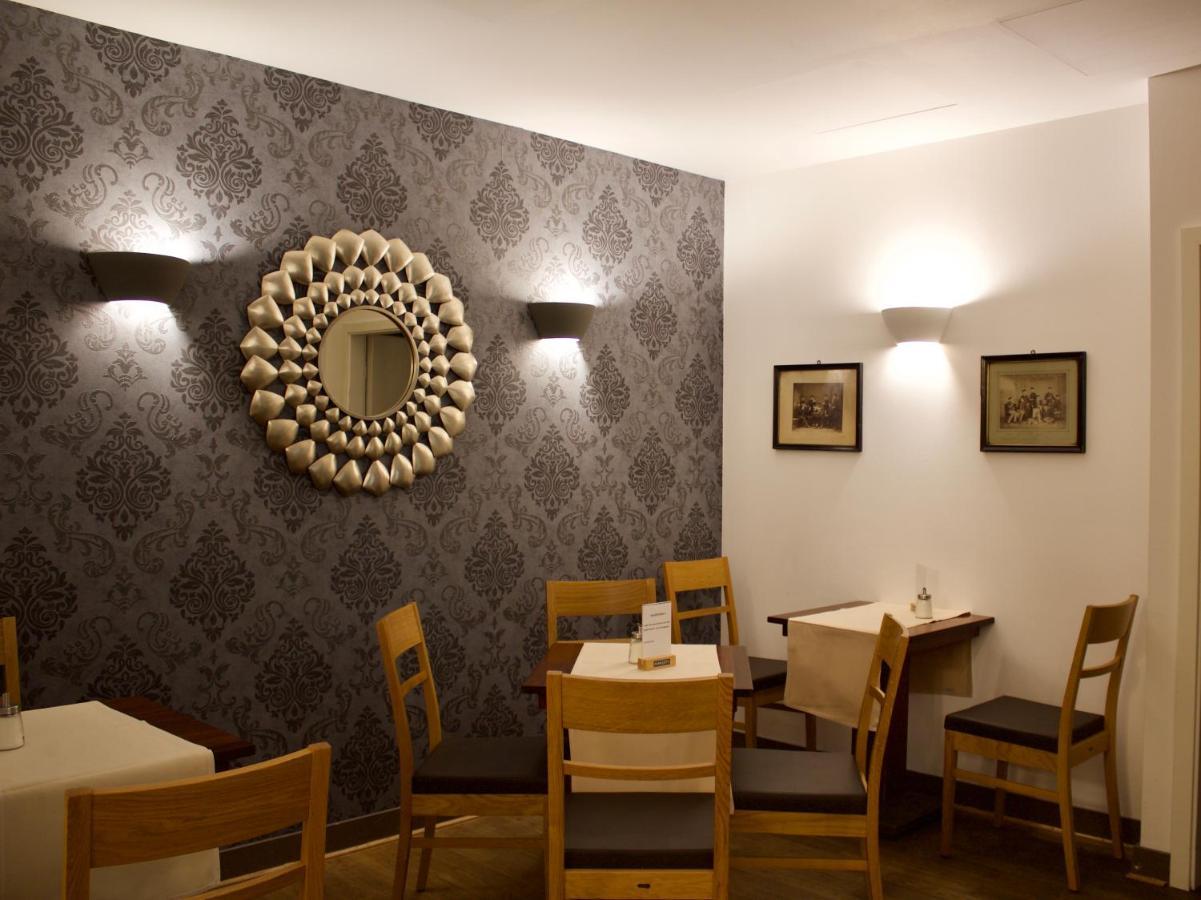 Cafe & Hotel Knoesel Heidelberg Luaran gambar